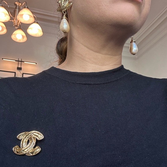 PI1 Vintage Gold Chanel Matelasse Brooch Pin - Picture 10 of 10